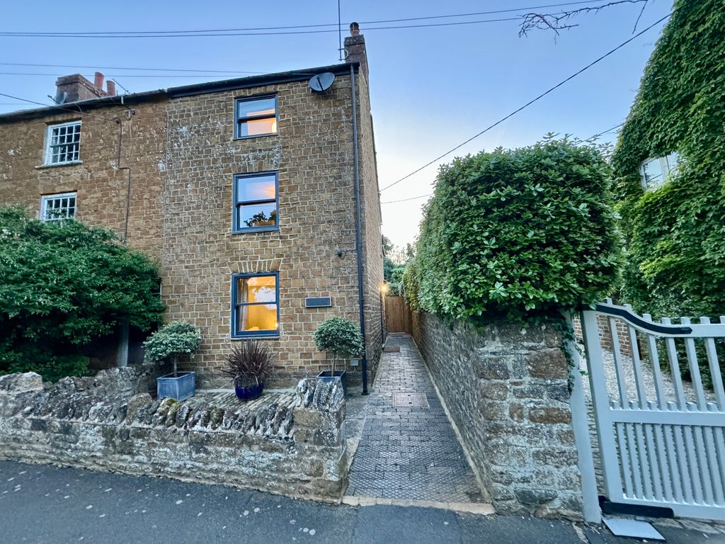 Property photo 1 of 35