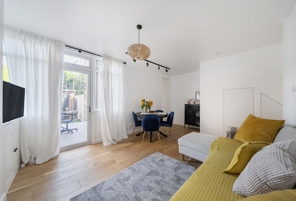 Property photo 2 of 20 1525233-16-6Abf87...