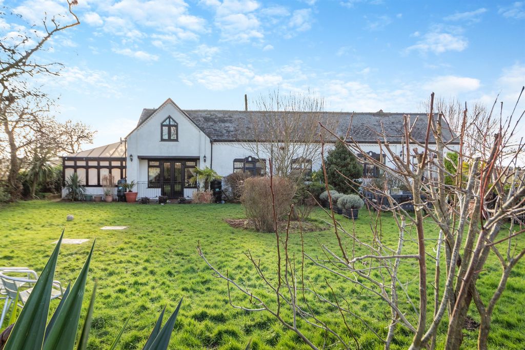 Property photo 1 of 22