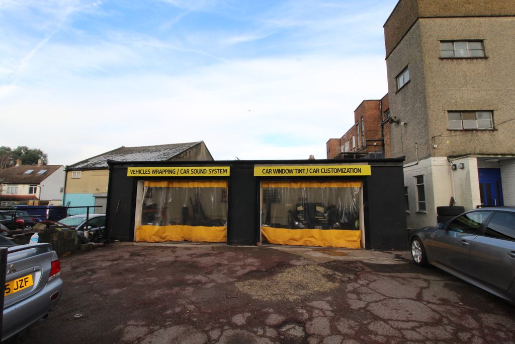 Property photo 2 of 2