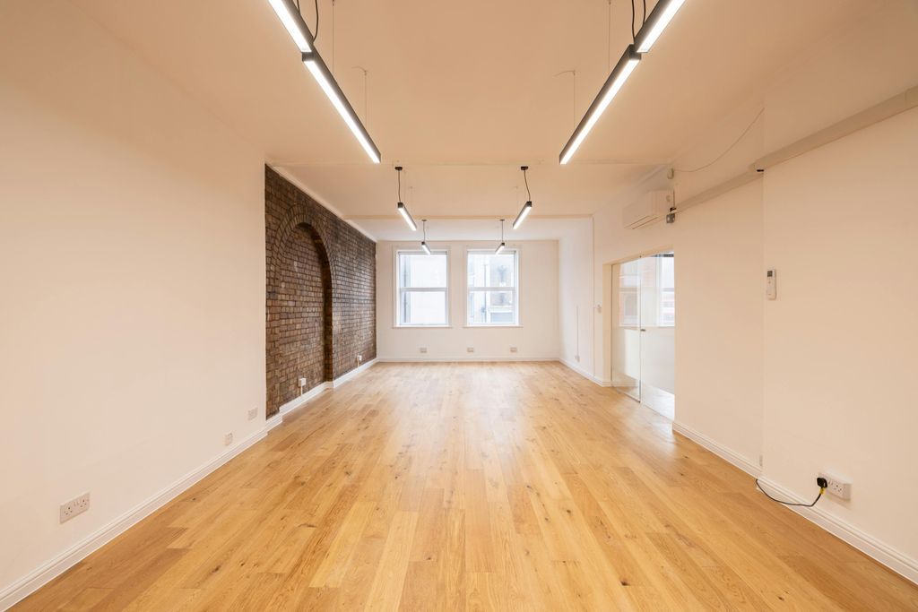 Property photo 2 of 14 172Arlingtonrd1.Jpg