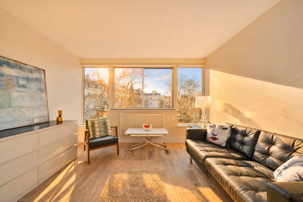 Property photo 2 of 7 111