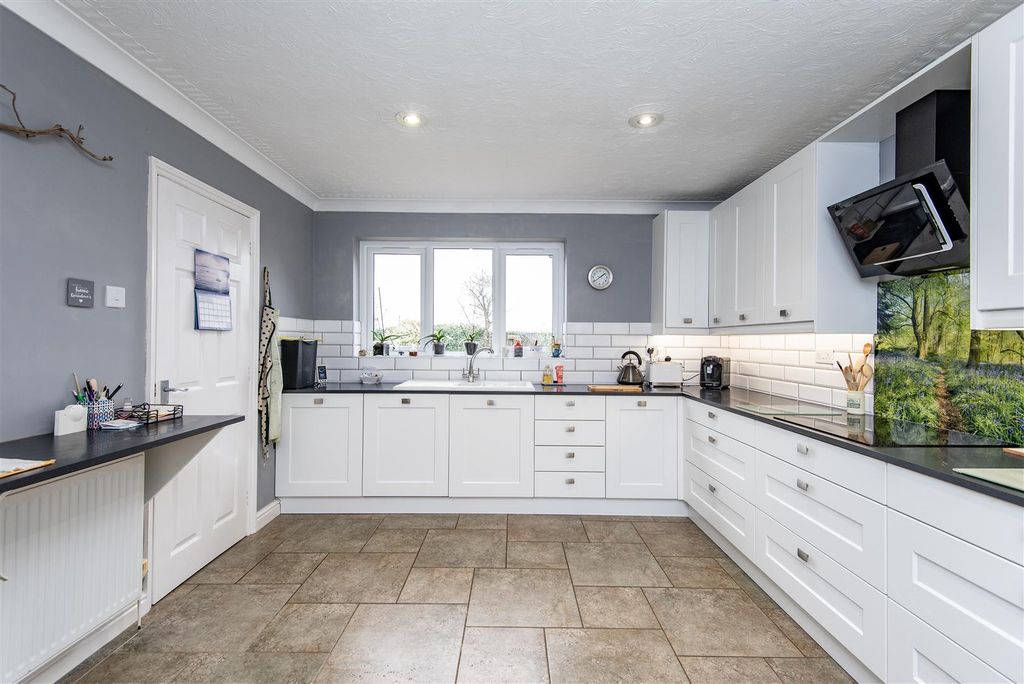 Property photo 2 of 27 Dsc_2907.Jpg