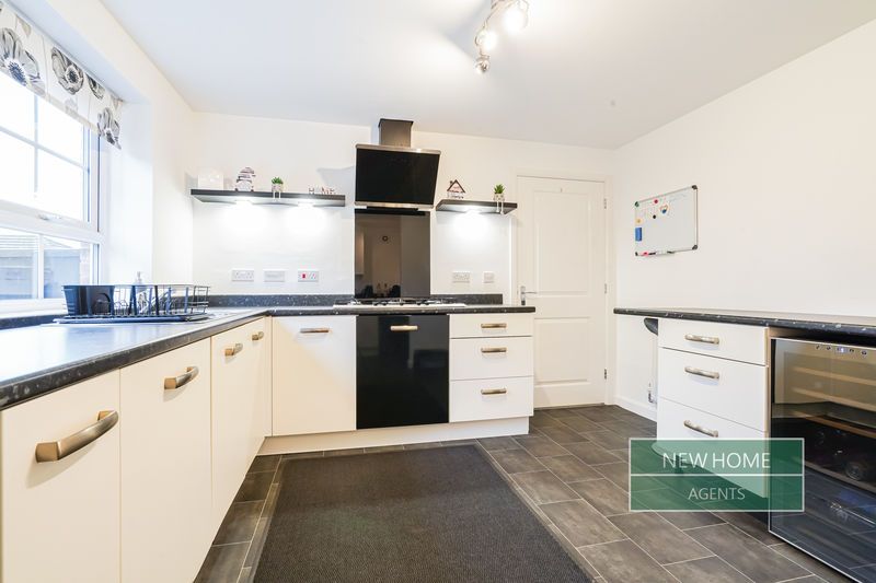 Property photo 3 of 27 Photo 13