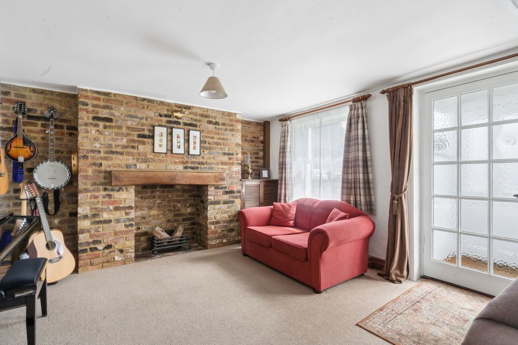 Property photo 2 of 12 Photo 6
