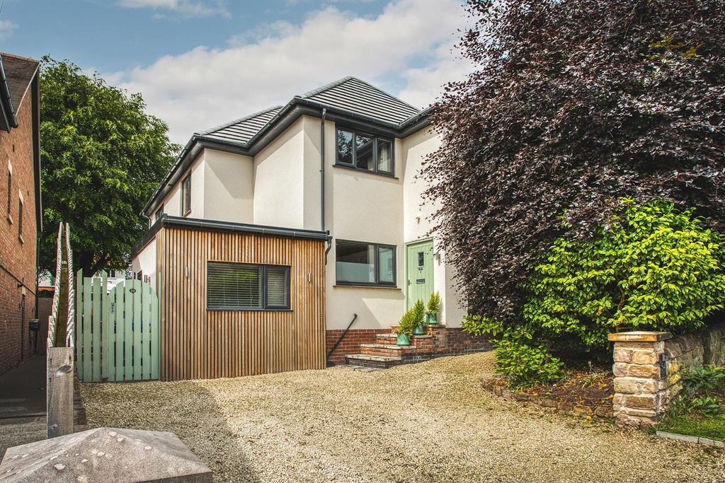 Property photo 1 of 34
