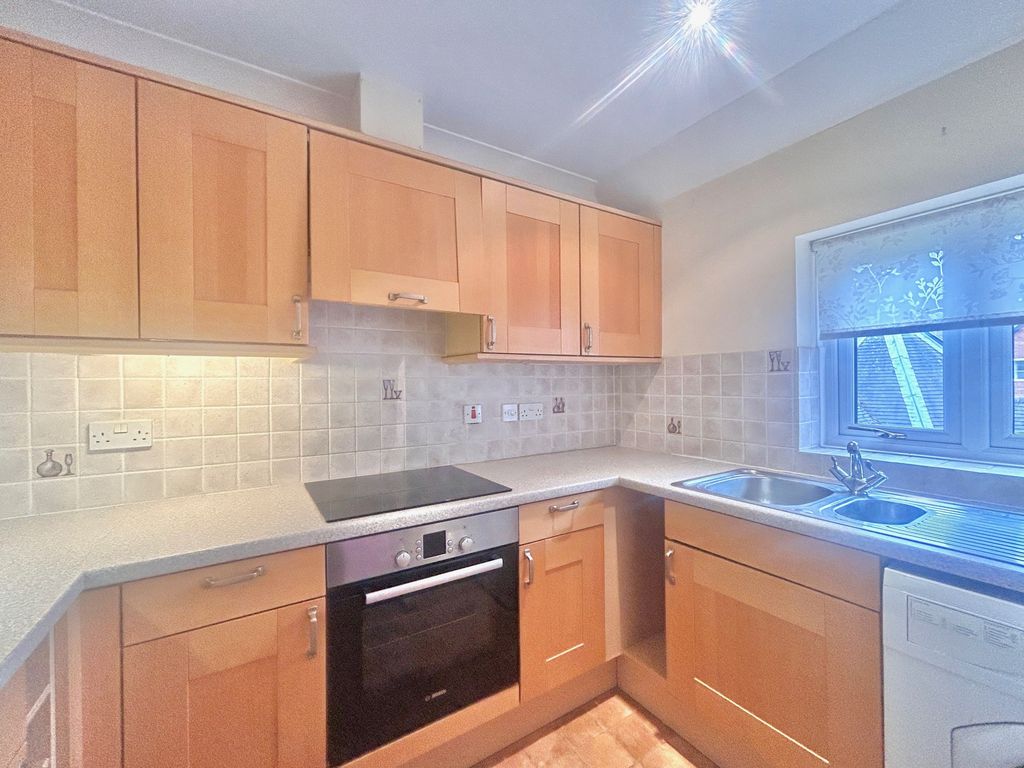 Additional image 5 of 2 bed flat for saleBickerley Road, Ringwood BH24