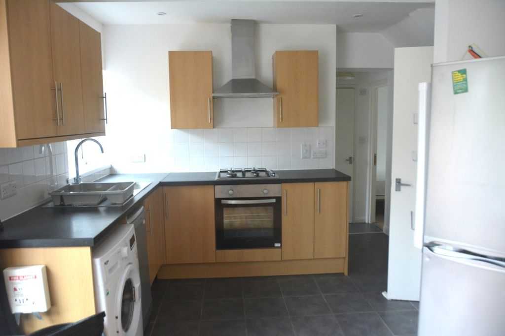 Property photo 3 of 16 5109023