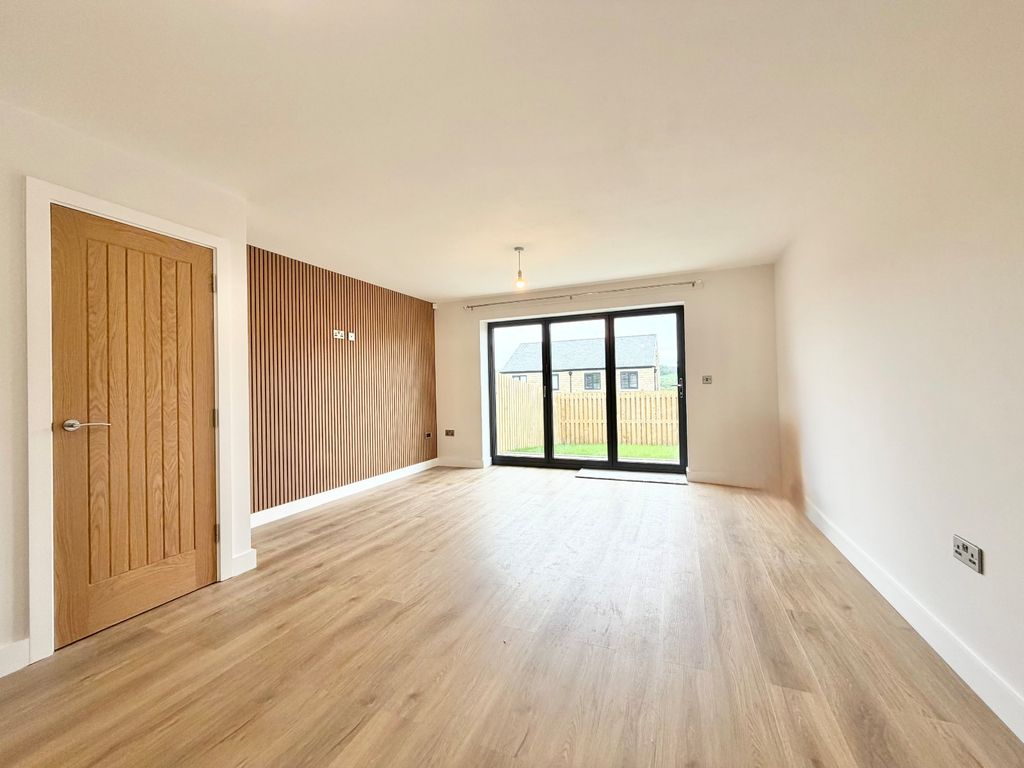 Property photo 2 of 15 Picture No. 05