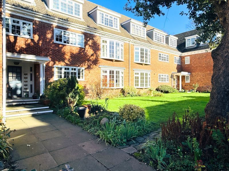 Property photo 1 of 30 Photo 12