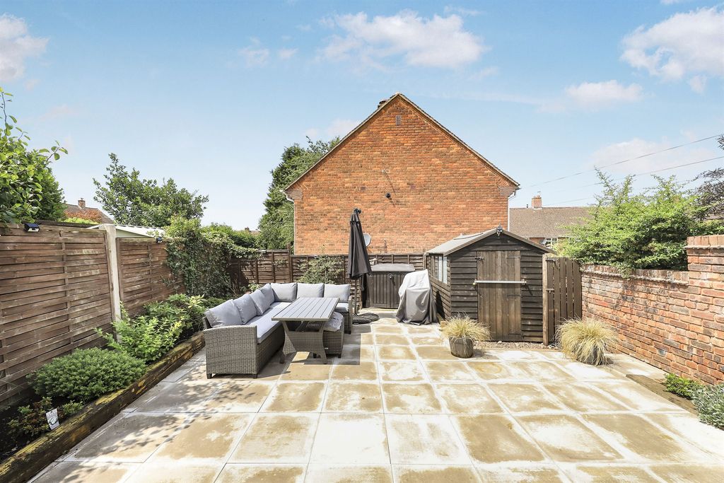 Property photo 2 of 16