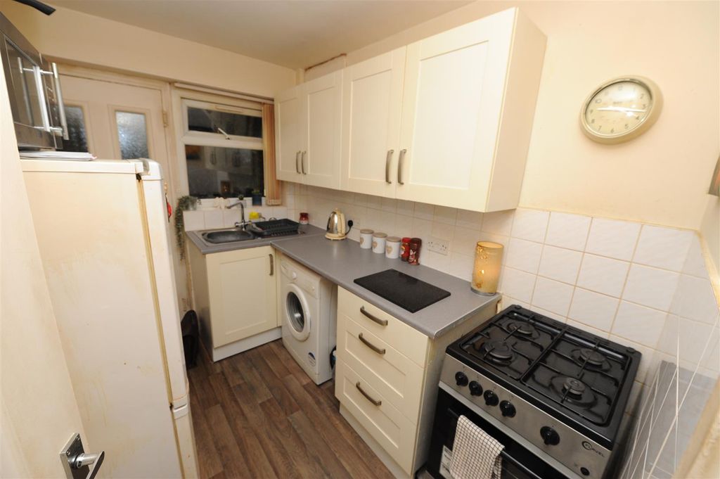 Property photo 2 of 21