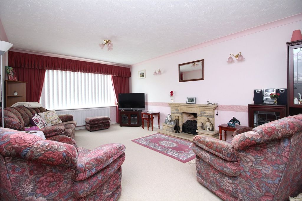 Property photo 3 of 15 Picture No. 27