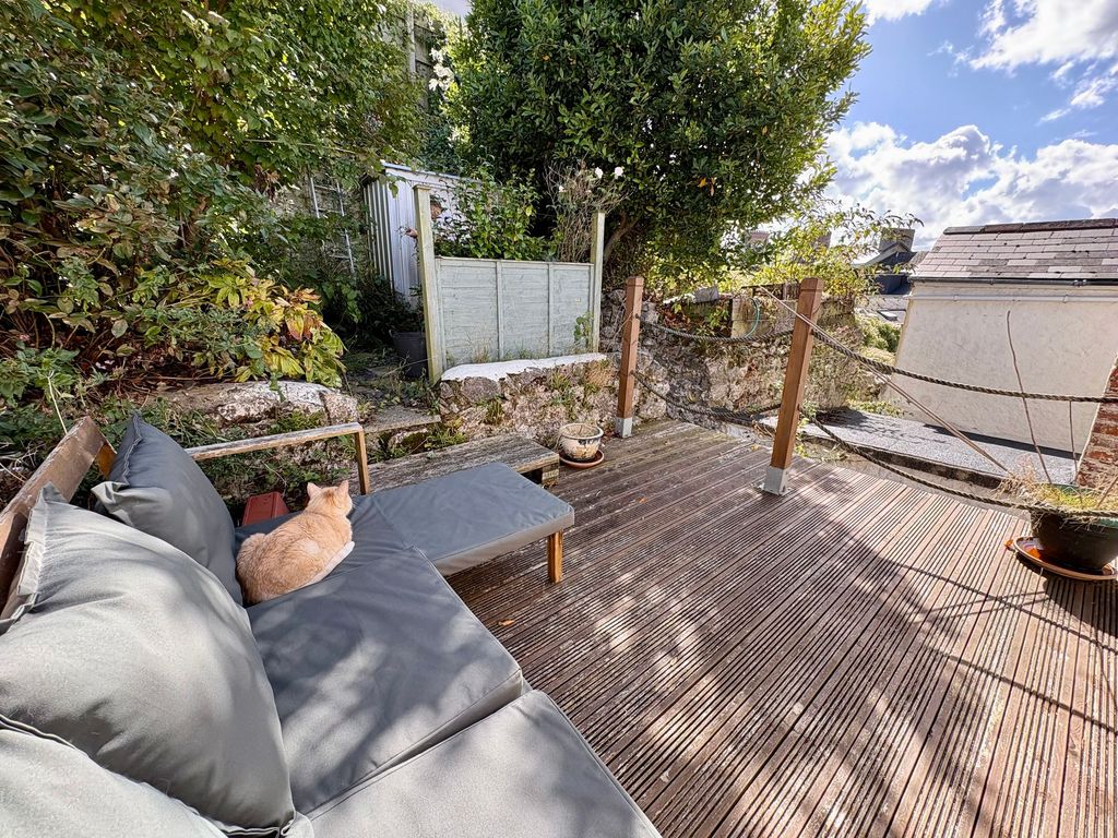 Property photo 1 of 25