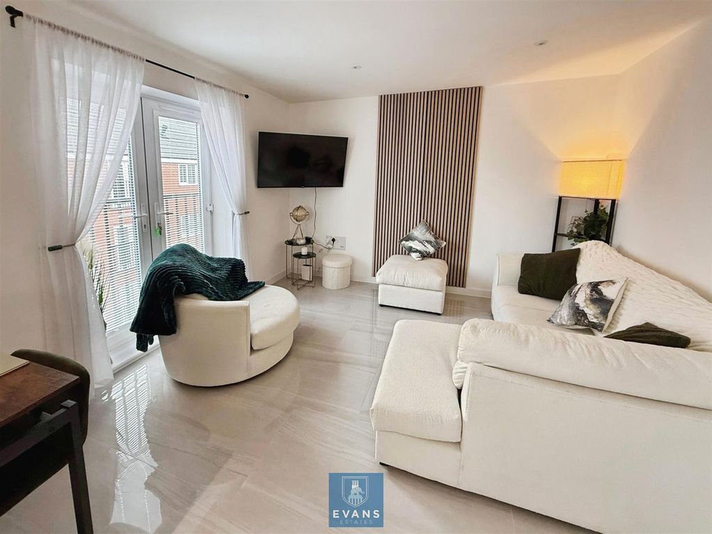 Property photo 3 of 12 Living Room