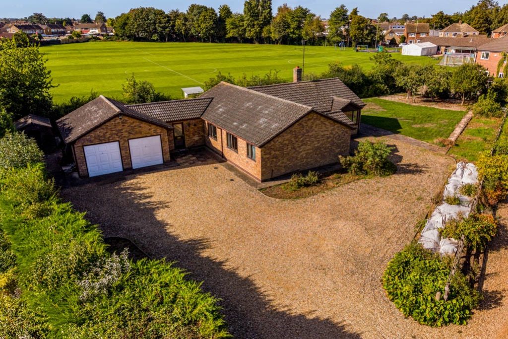 Property photo 1 of 33 8 Church Walk (Pinchbeck)-2