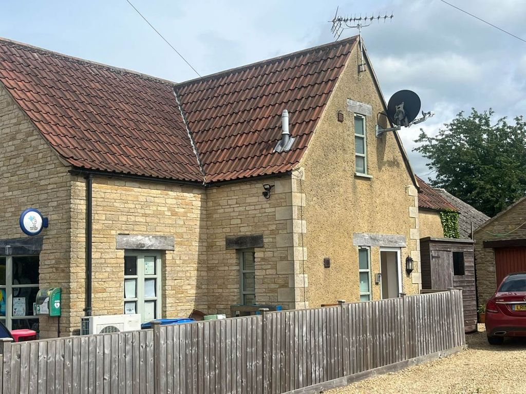 Property photo 1 of 6 Rear