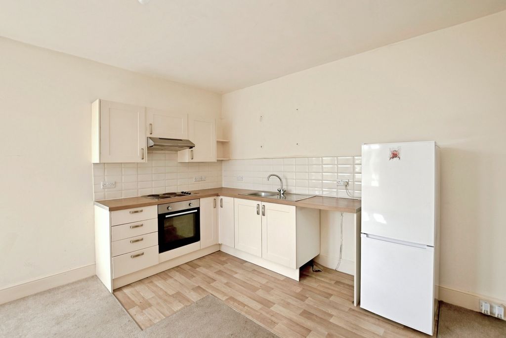 Property photo 3 of 9 Pbox-Img.Jpg