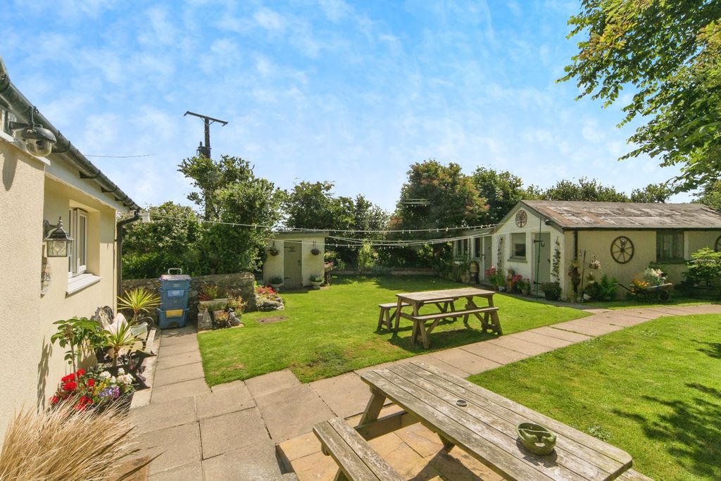 Property photo 2 of 15