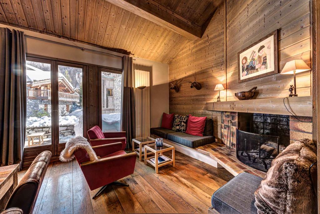 Property photo 2 of 22