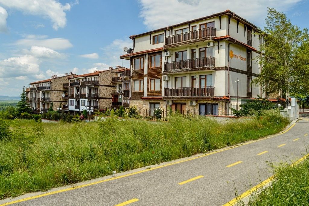 Property photo 3 of 17