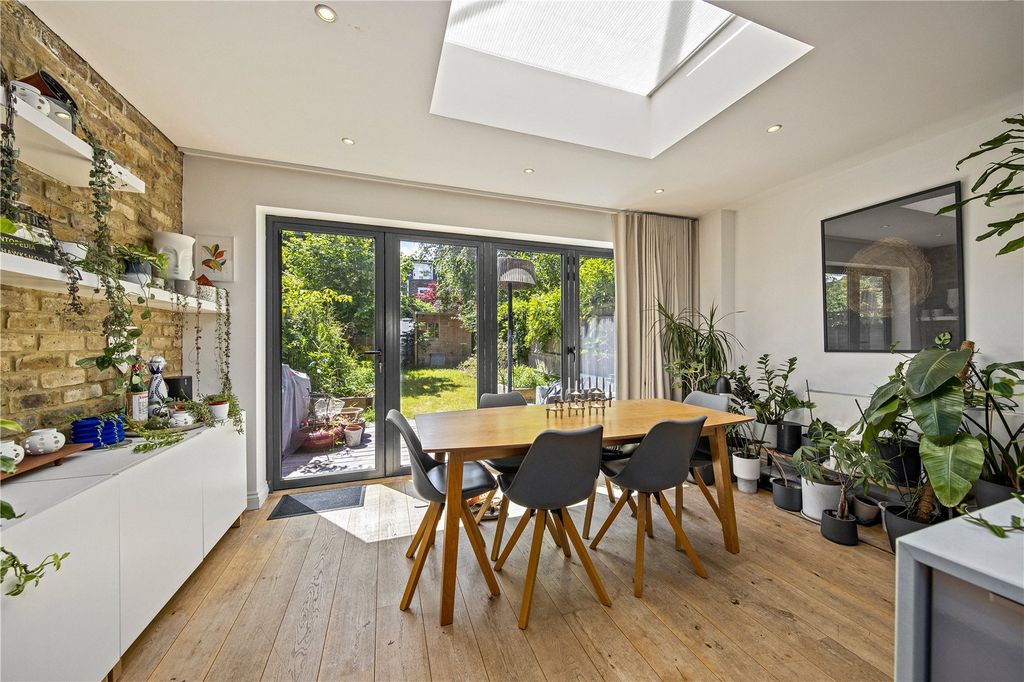Property photo 3 of 10 Picture No. 27
