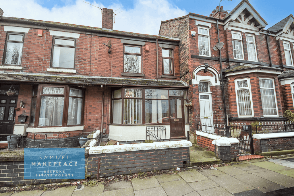 Property photo 1 of 13 Three Bed Terraced House With Garage To Rear