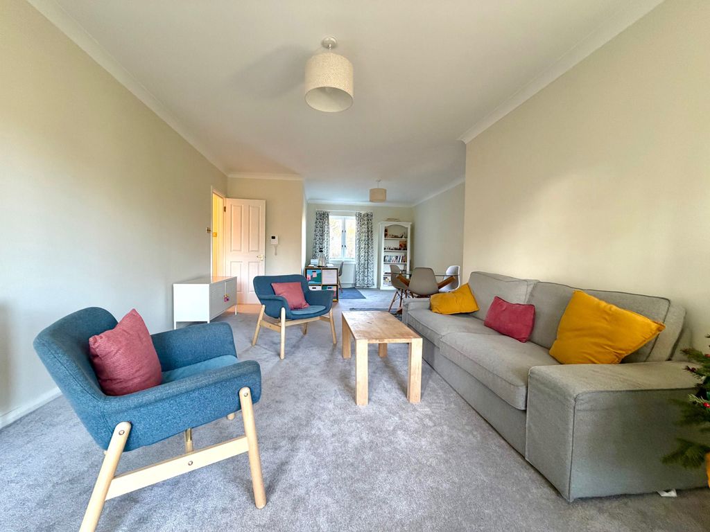 Property photo 3 of 21