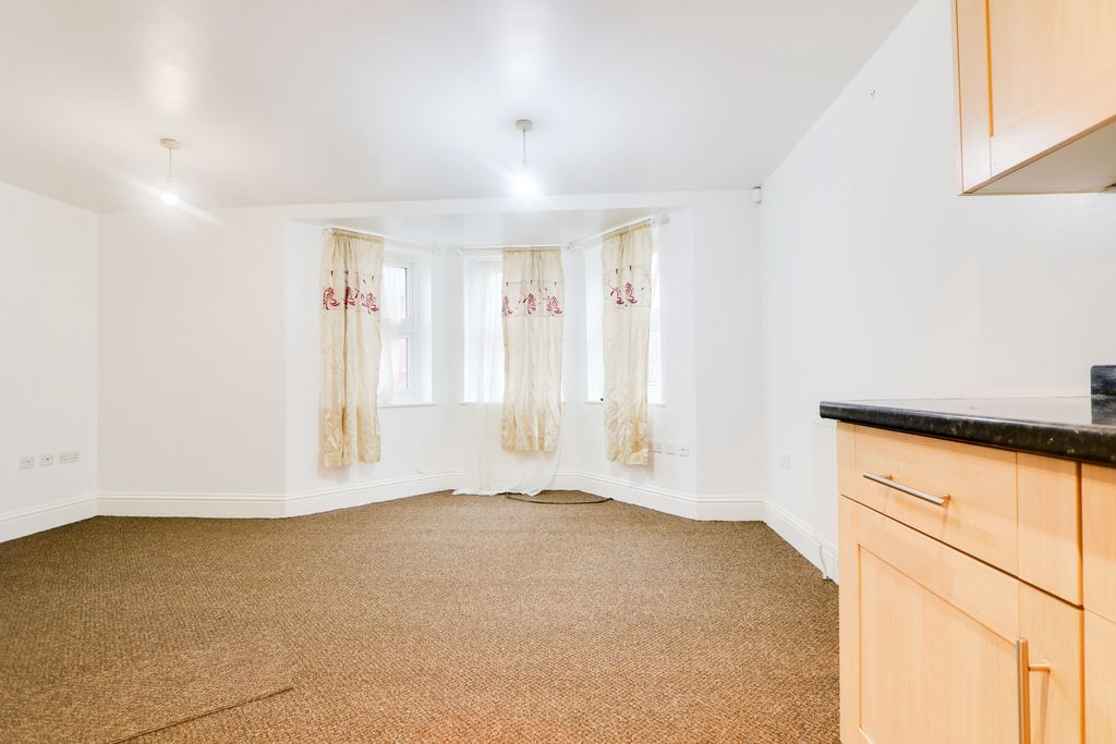 Property photo 3 of 9 Photo 1