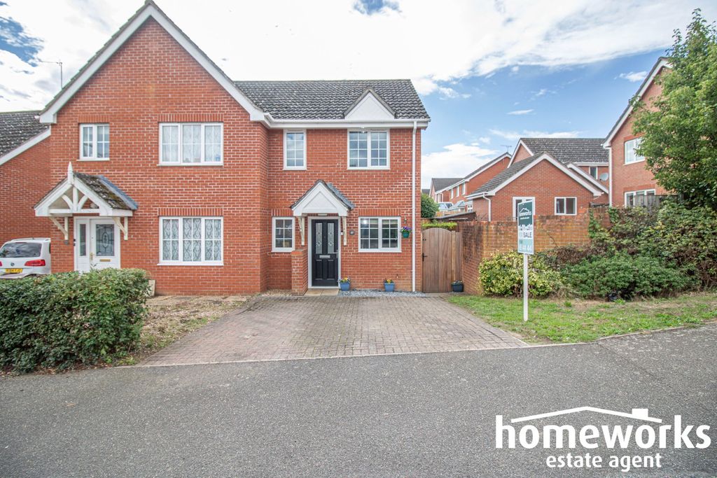 Property photo 1 of 12