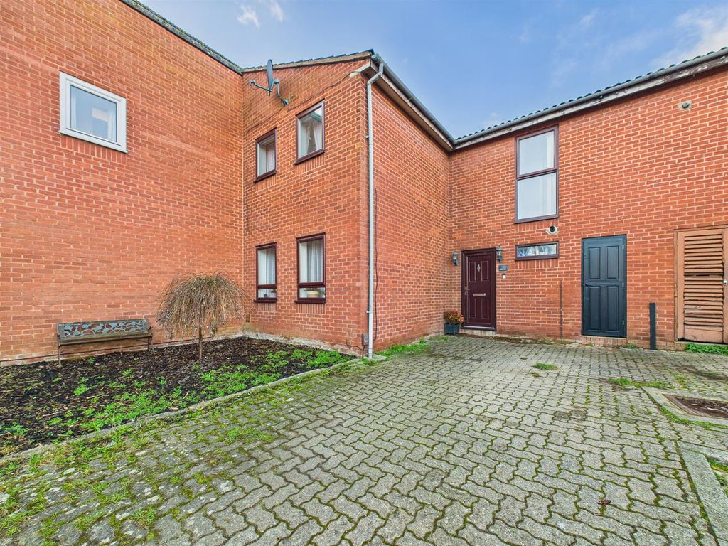 Property photo 1 of 11 Cam02435G0-Pr0116-Still031.Jpg