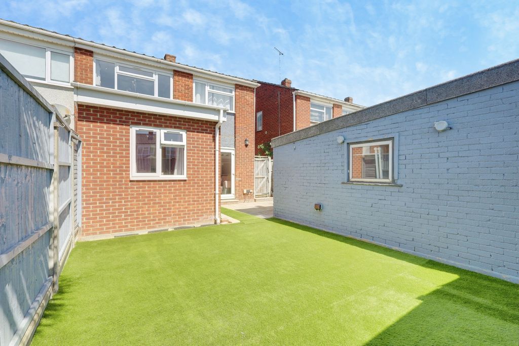 Property photo 3 of 22