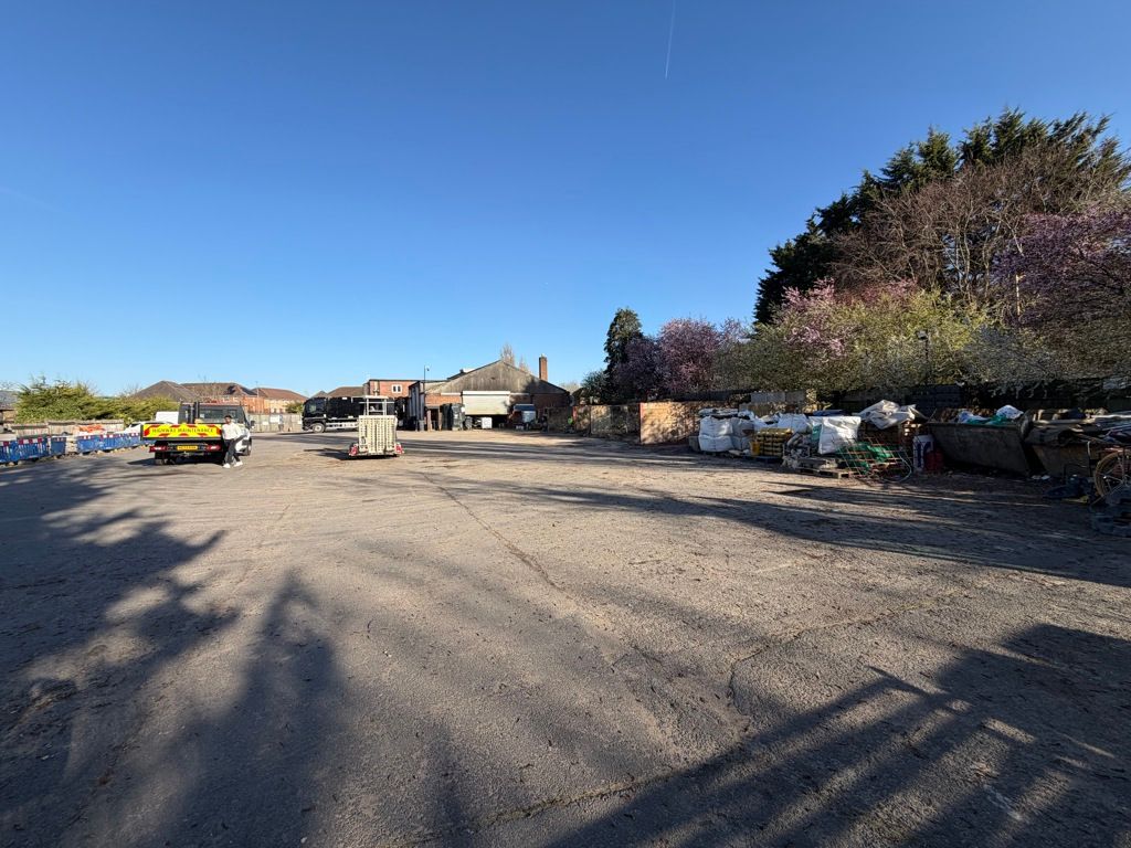 Property photo 1 of 7 Photo 8