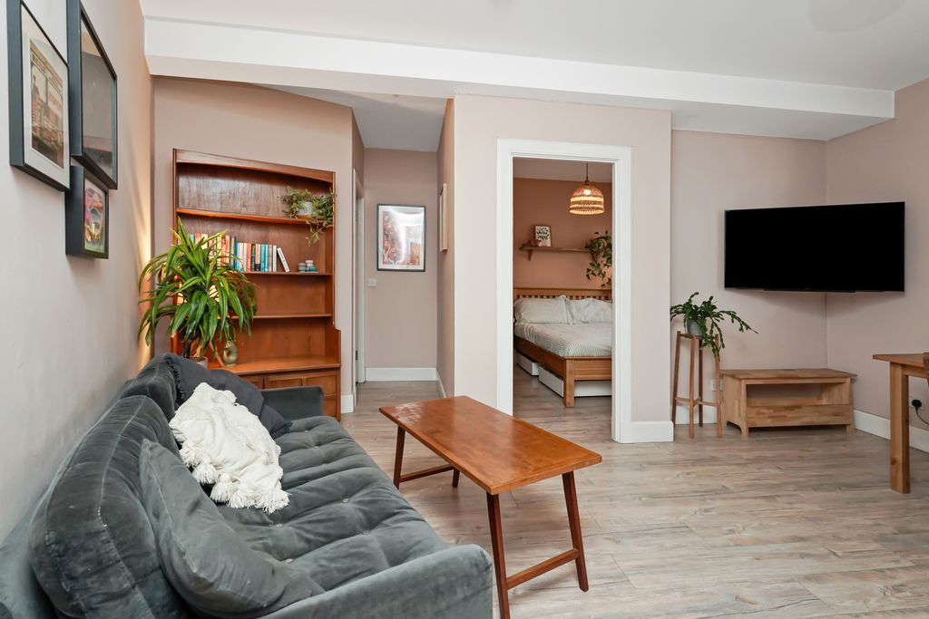 Property photo 3 of 11 Property Image 3