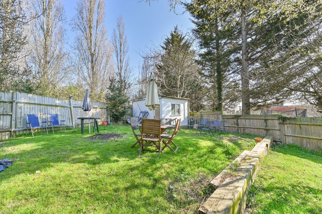 Property photo 3 of 23