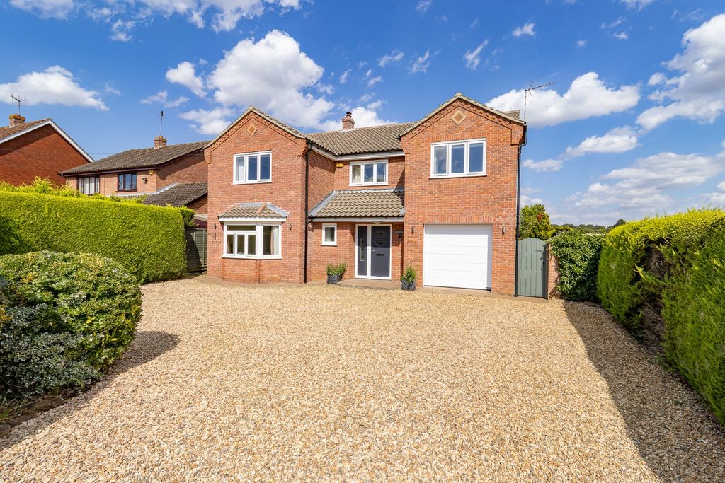 Property photo 1 of 45 5233743