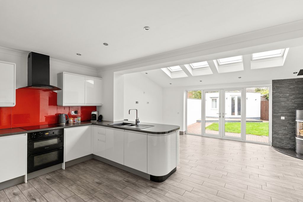Property photo 1 of 28 Kitchen Dining Room