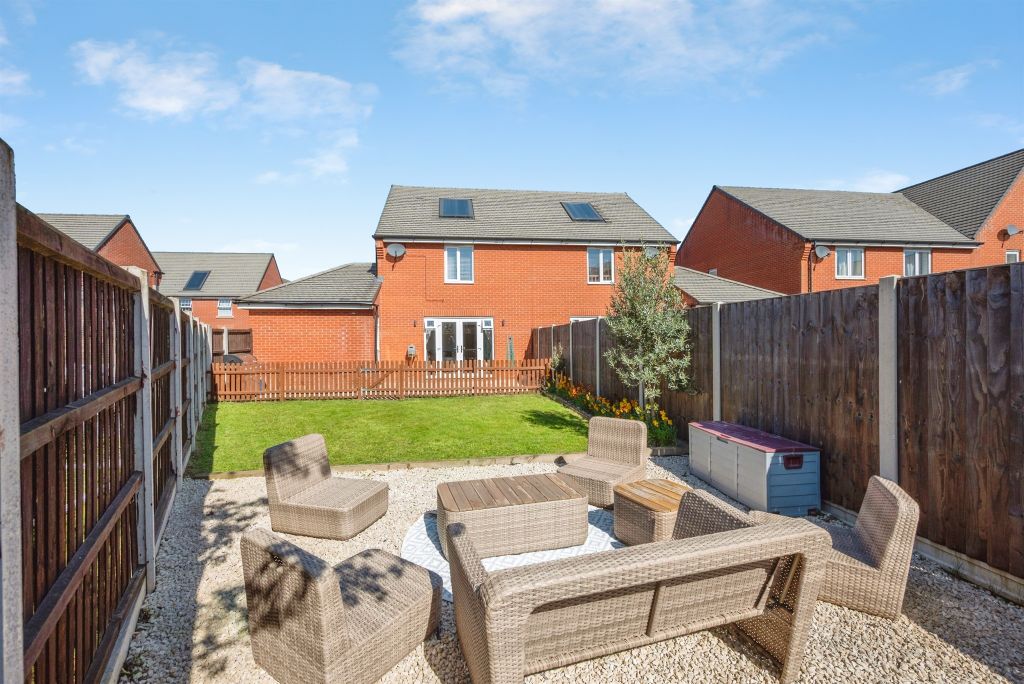 Property photo 2 of 17