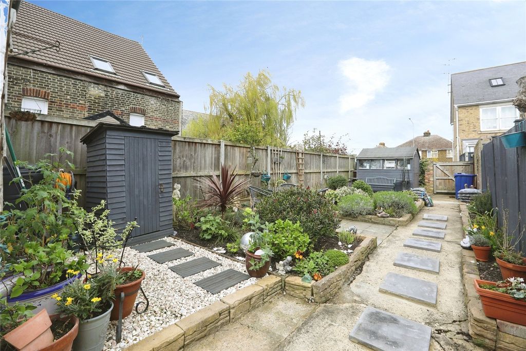 Property photo 1 of 21 Picture No. 03