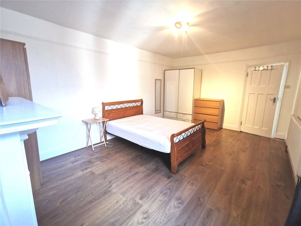 Property photo 3 of 12 Picture No. 19