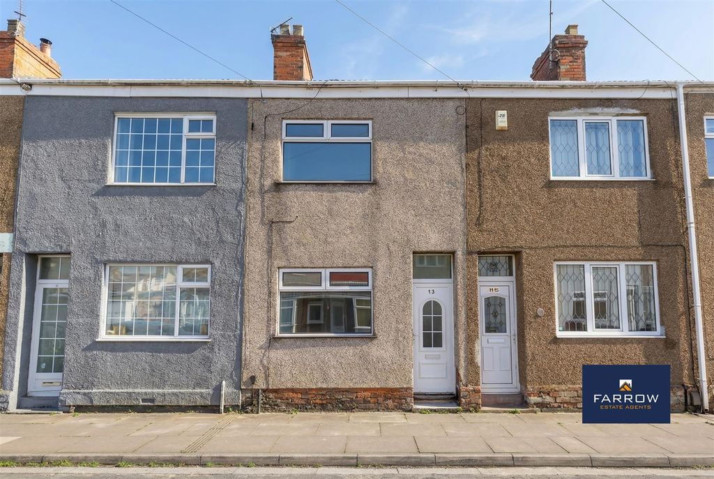 Property photo 1 of 20 Front