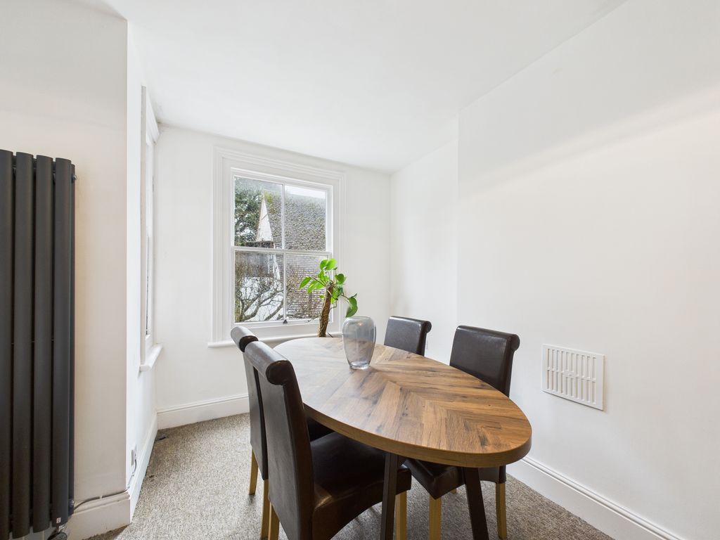 Property photo 2 of 7 Cam03519G0-Pr0427-Still007