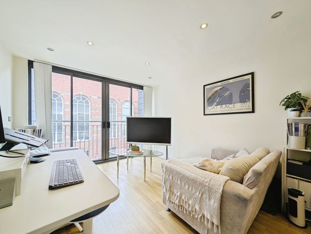 Property photo 2 of 8 Pbox-Img.Jpg