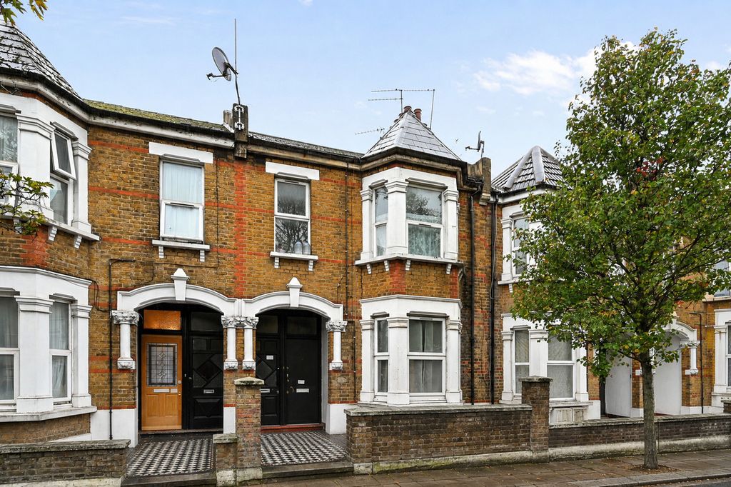 Property photo 1 of 11