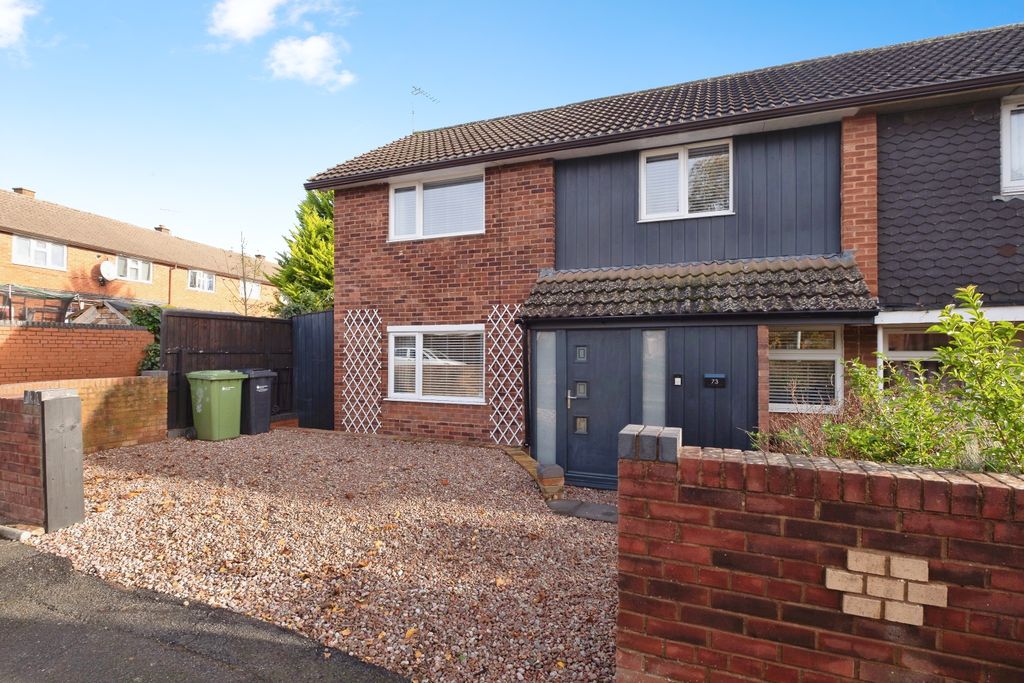 Property photo 2 of 20 Front Garden