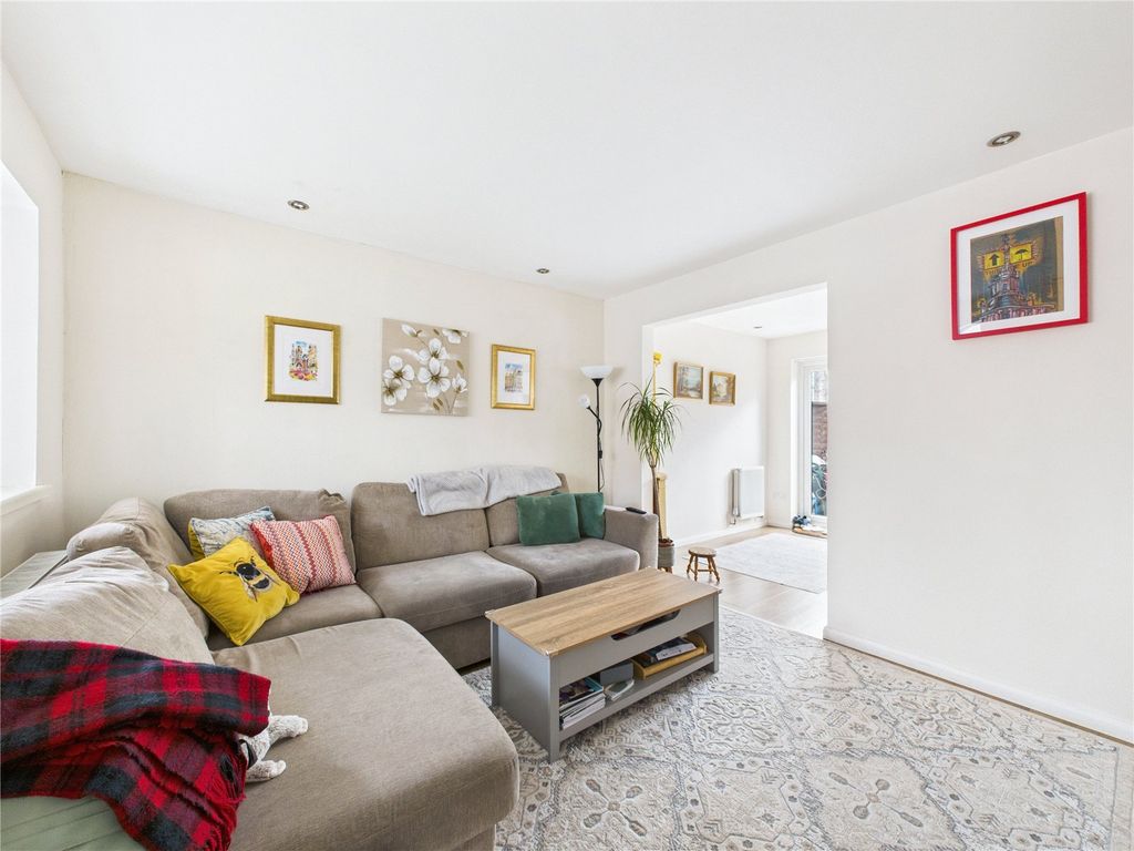 Property photo 3 of 15 Picture No. 04