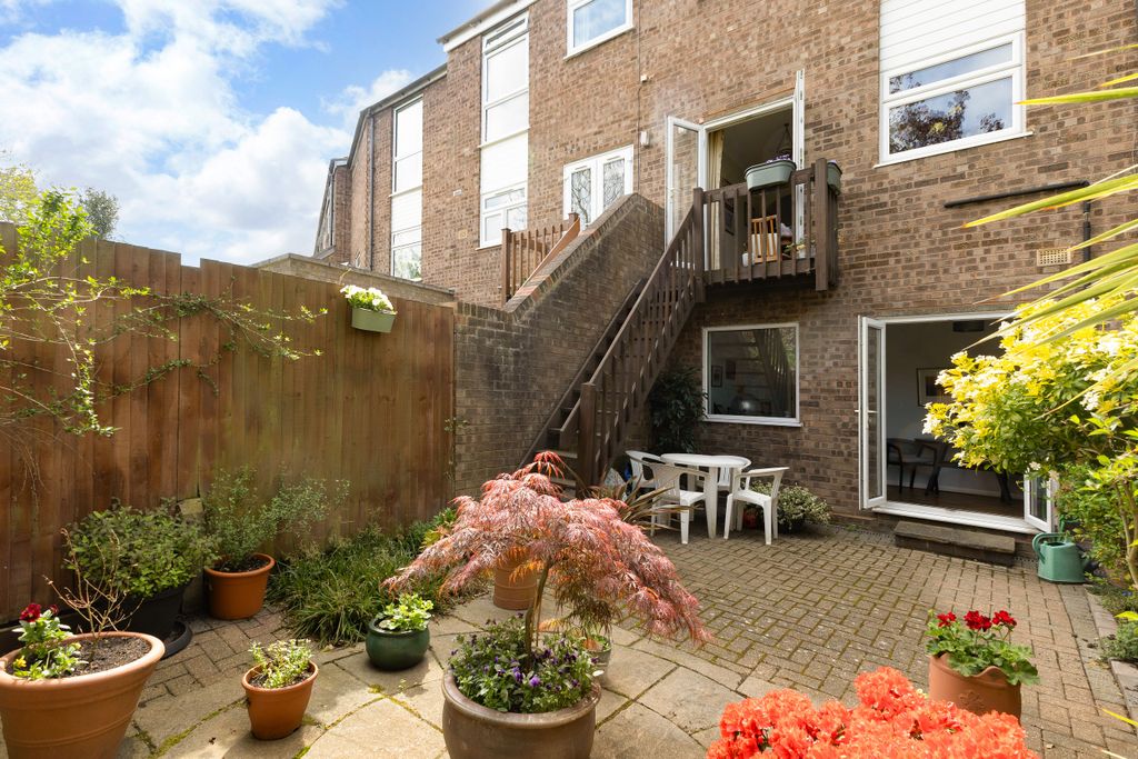 Property photo 2 of 14