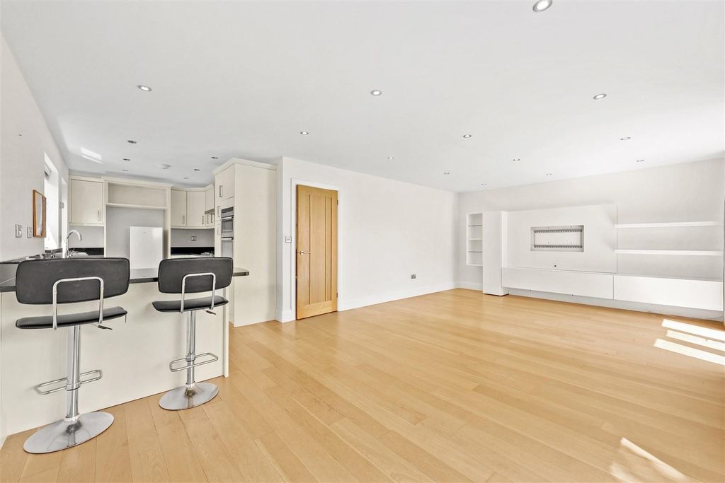 Property photo 2 of 25 4D4A4140.Jpg