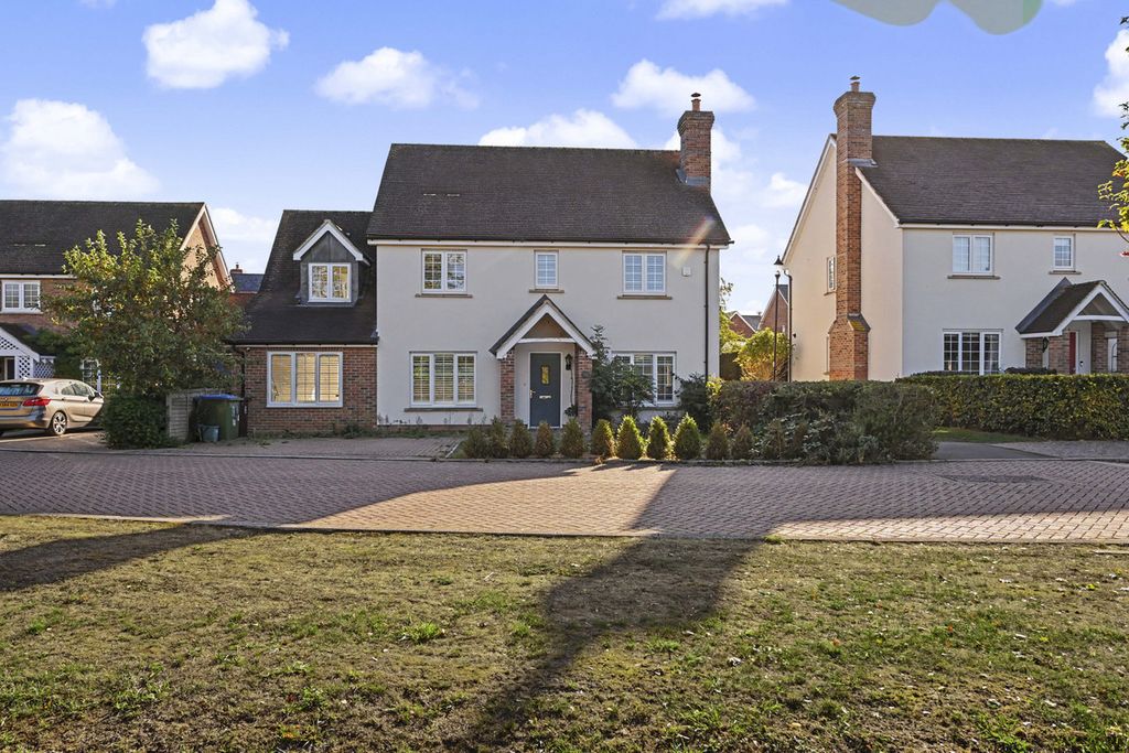 Property photo 1 of 28