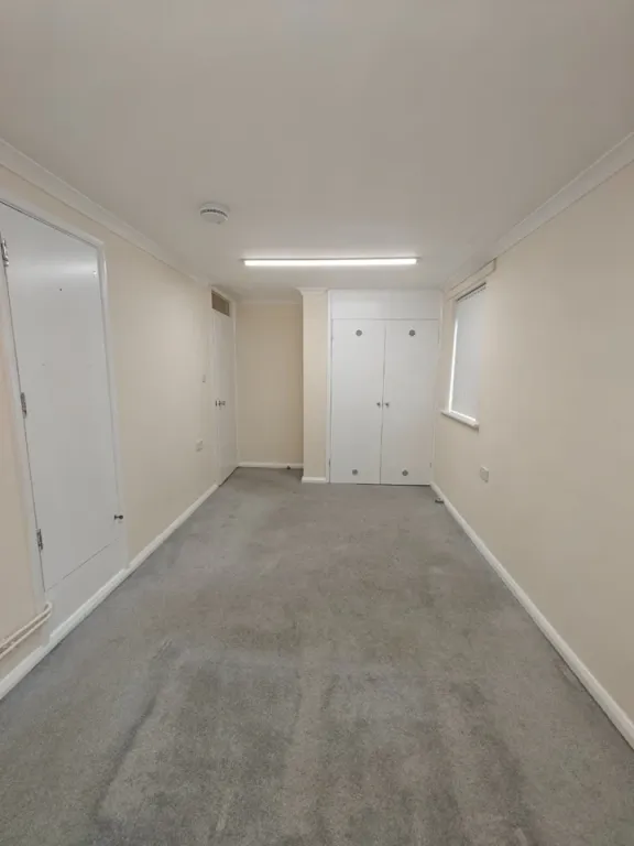 Property photo 3 of 6